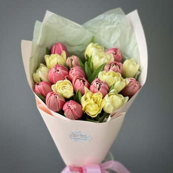 Букет из 21 пионовидных тюльпанов микс